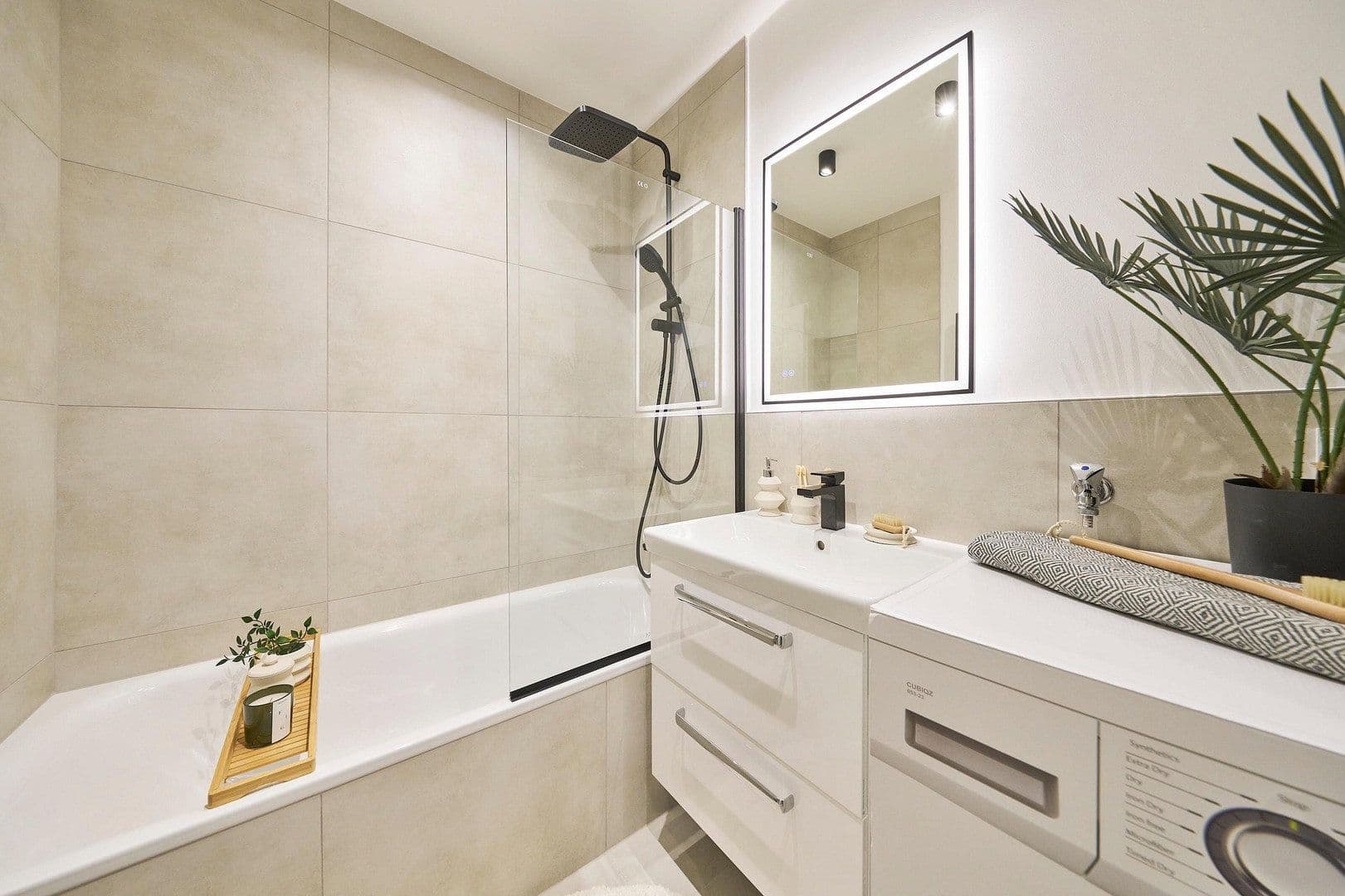 Prodej bytu 3+1 84 m², München, Bavorsko Prodej bytu 3+1 84 m², München, Bavorsko