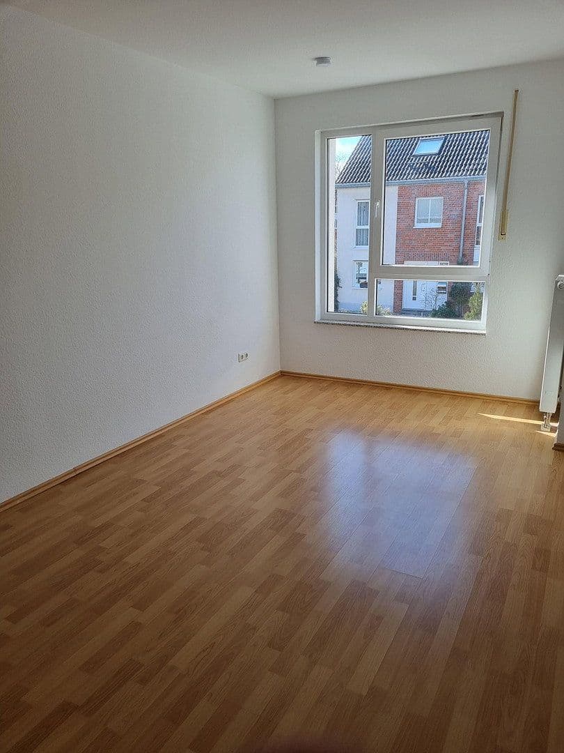 Pronájem domu 142 m², pozemek 181 m², Hans-Vilz-Weg 5, Düsseldorf-Wittlaer, Severní Porýní-Vestfálsko Pronájem domu 142 m², pozemek 181 m², Hans-Vilz-Weg 5, Düsseldorf-Wittlaer, Severní Porýní-Vestfálsko