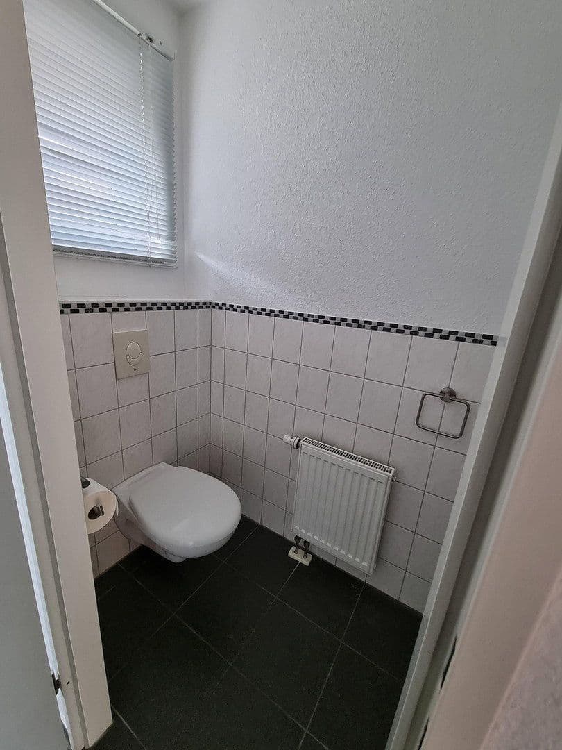 Pronájem domu 142 m², pozemek 181 m², Hans-Vilz-Weg 5, Düsseldorf-Wittlaer, Severní Porýní-Vestfálsko Pronájem domu 142 m², pozemek 181 m², Hans-Vilz-Weg 5, Düsseldorf-Wittlaer, Severní Porýní-Vestfálsko