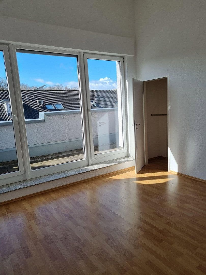 Pronájem domu 142 m², pozemek 181 m², Hans-Vilz-Weg 5, Düsseldorf-Wittlaer, Severní Porýní-Vestfálsko Pronájem domu 142 m², pozemek 181 m², Hans-Vilz-Weg 5, Düsseldorf-Wittlaer, Severní Porýní-Vestfálsko