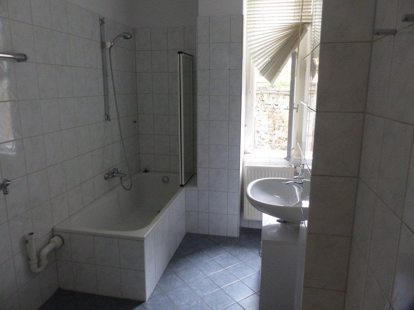 Pronájem bytu 2+1 74 m², Wuppertal, Severní Porýní-Vestfálsko Pronájem bytu 2+1 74 m², Wuppertal, Severní Porýní-Vestfálsko