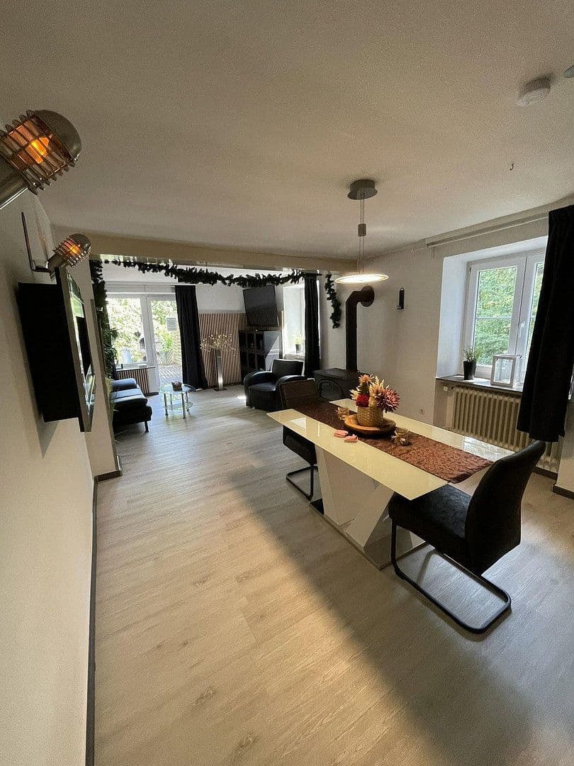 Prodej domu 201 m², pozemek 3.251 m², Kopp, Porýní-Falc Prodej domu 201 m², pozemek 3.251 m², Kopp, Porýní-Falc