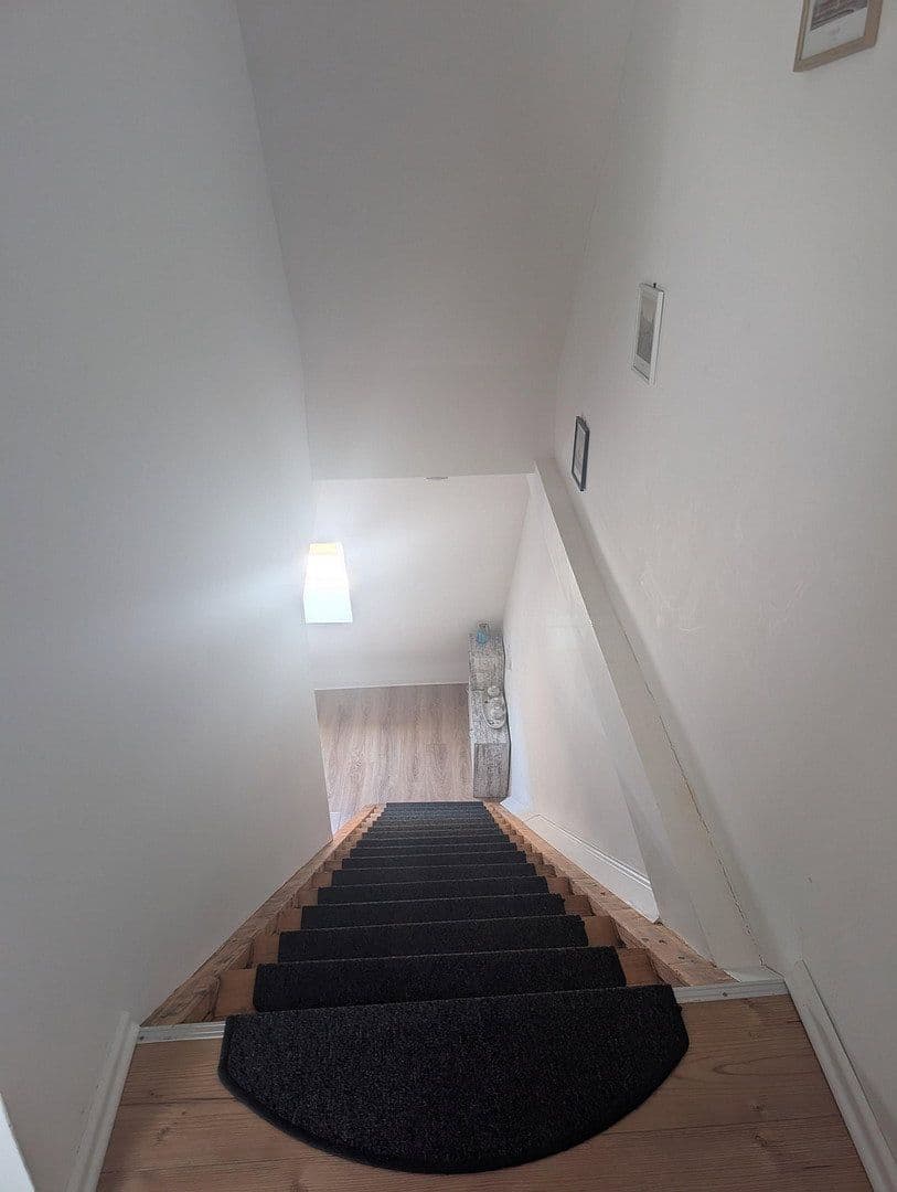 Pronájem bytu 2+1 40 m², Kaiserslautern, Porýní-Falc Pronájem bytu 2+1 40 m², Kaiserslautern, Porýní-Falc
