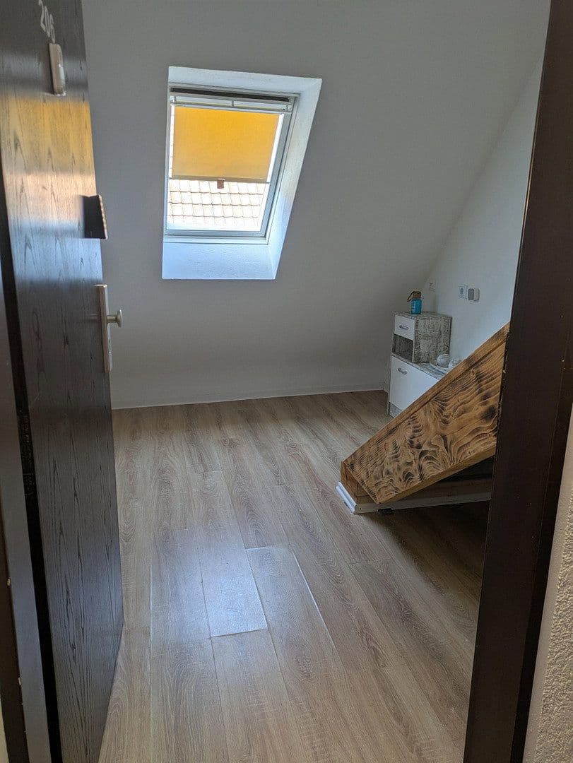 Pronájem bytu 2+1 40 m², Kaiserslautern, Porýní-Falc Pronájem bytu 2+1 40 m², Kaiserslautern, Porýní-Falc