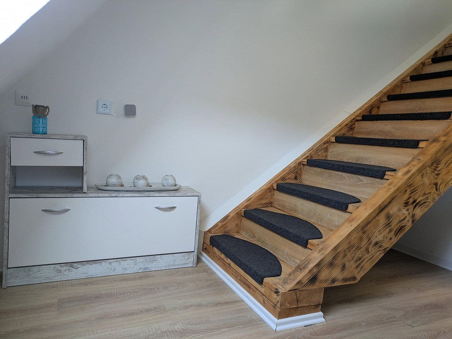 Pronájem bytu 2+1 40 m², Kaiserslautern, Porýní-Falc Pronájem bytu 2+1 40 m², Kaiserslautern, Porýní-Falc