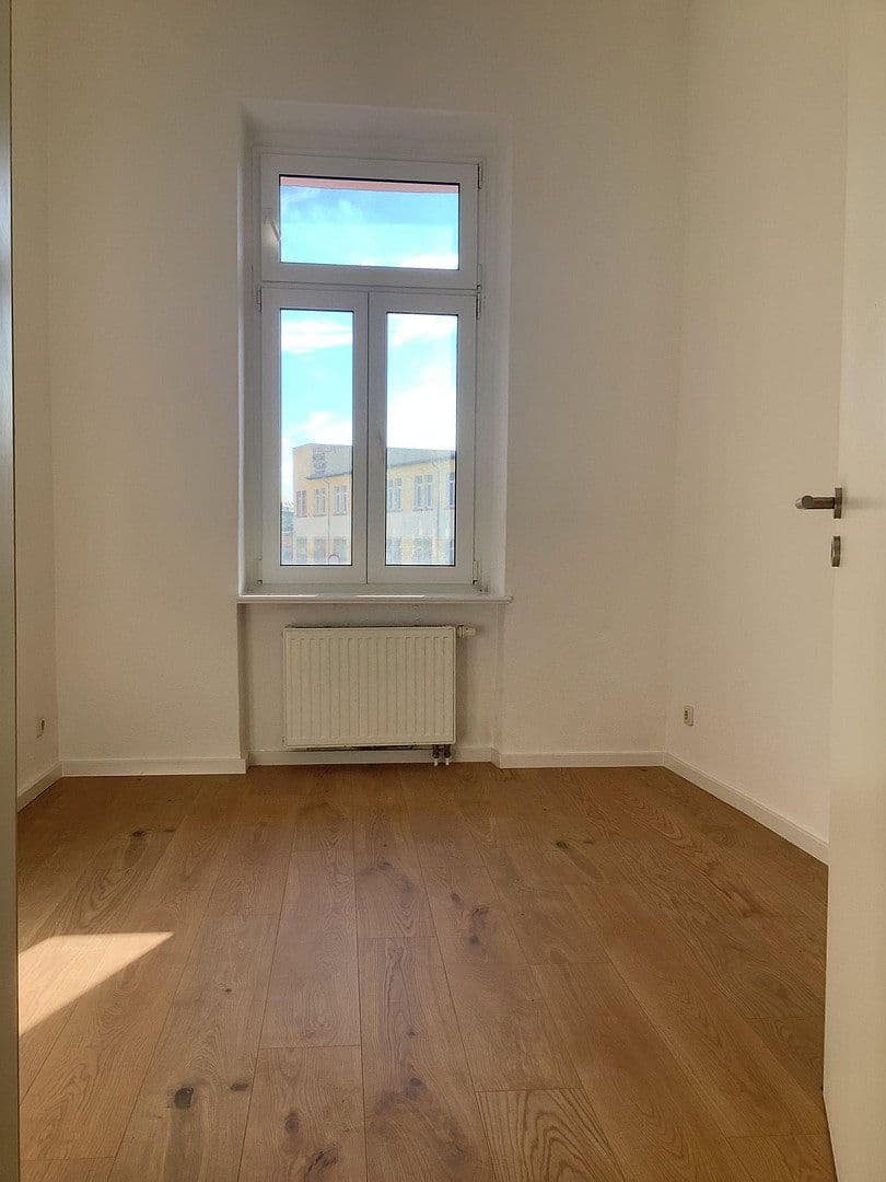 Pronájem bytu 3+1 72 m², Rosa-Luxemburg-Str.60, Leipzig, Sasko Pronájem bytu 3+1 72 m², Rosa-Luxemburg-Str.60, Leipzig, Sasko