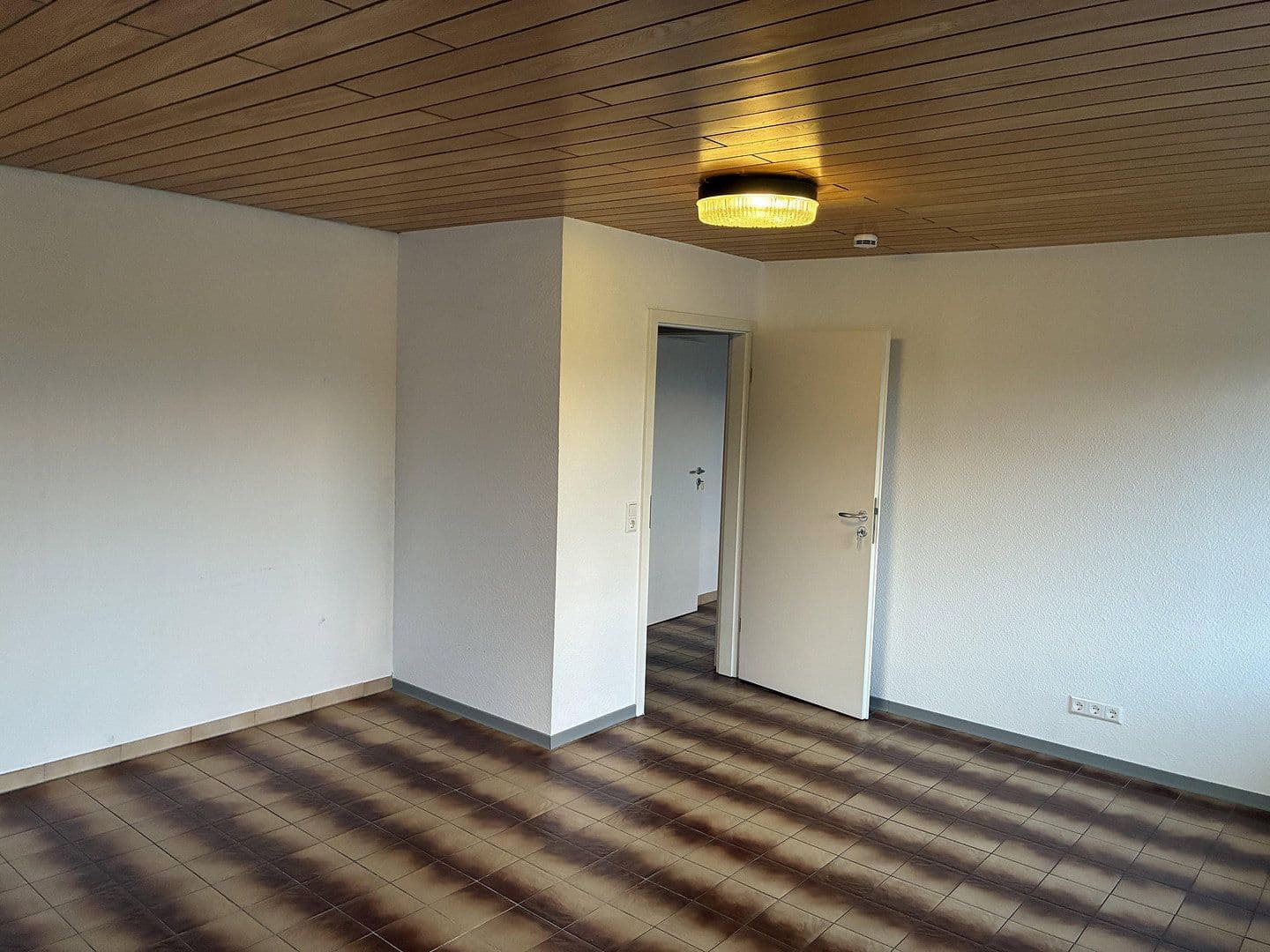 Pronájem bytu 1+1 22 m², Schillerstraße 41, Weil der Stadt, Bádensko-Württembersko Pronájem bytu 1+1 22 m², Schillerstraße 41, Weil der Stadt, Bádensko-Württembersko