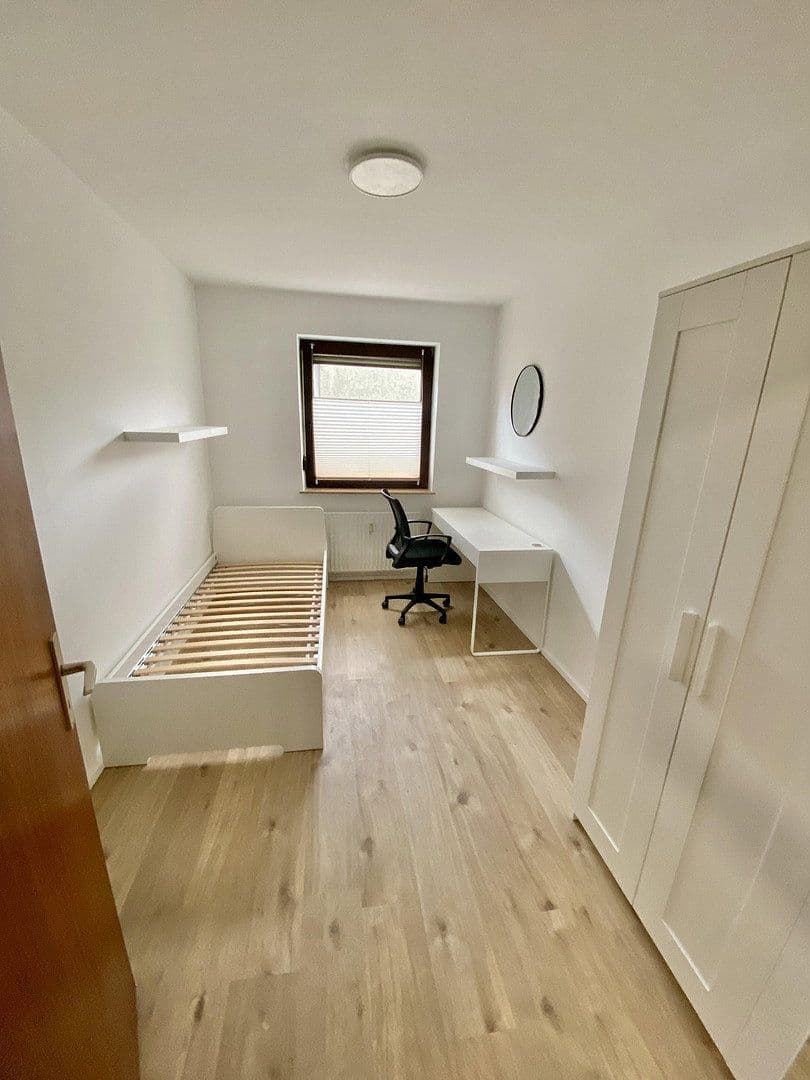 Pronájem bytu 1+1 64 m², Mollstr 27, Mannheim, Bádensko-Württembersko Pronájem bytu 1+1 64 m², Mollstr 27, Mannheim, Bádensko-Württembersko