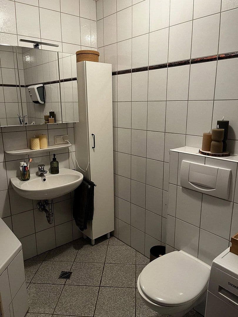 Pronájem bytu 1+1 64 m², Mollstr 27, Mannheim, Bádensko-Württembersko Pronájem bytu 1+1 64 m², Mollstr 27, Mannheim, Bádensko-Württembersko