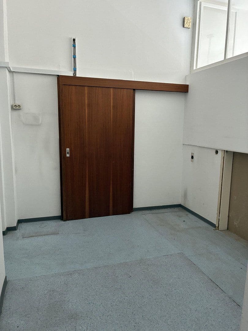 Pronájem nebytového prostoru 217 m², Salinenstrasse 35a, Bad Kreuznach, Porýní-Falc Pronájem nebytového prostoru 217 m², Salinenstrasse 35a, Bad Kreuznach, Porýní-Falc