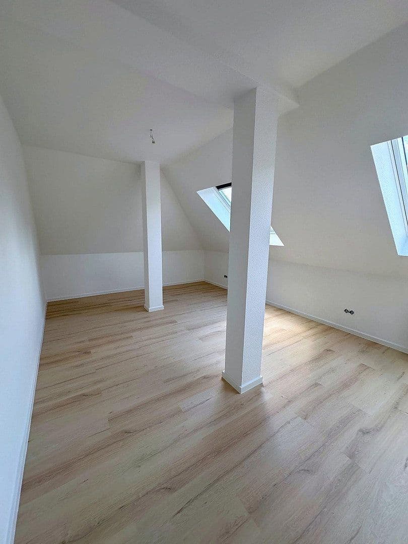 Pronájem bytu 3+1 95 m², Brandenburgische Str., Zossen, Braniborsko Pronájem bytu 3+1 95 m², Brandenburgische Str., Zossen, Braniborsko