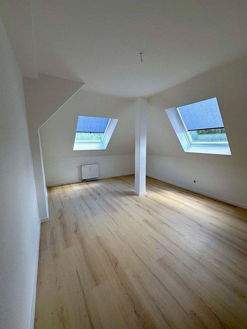 Pronájem bytu 3+1 95 m², Brandenburgische Str., Zossen, Braniborsko Pronájem bytu 3+1 95 m², Brandenburgische Str., Zossen, Braniborsko