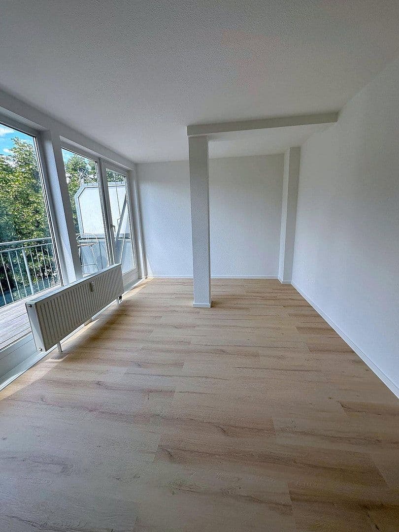 Pronájem bytu 3+1 95 m², Brandenburgische Str., Zossen, Braniborsko Pronájem bytu 3+1 95 m², Brandenburgische Str., Zossen, Braniborsko