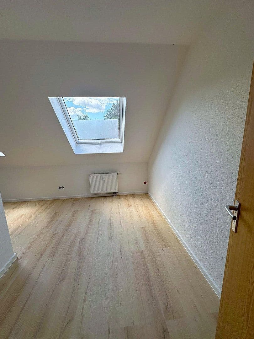 Pronájem bytu 3+1 95 m², Brandenburgische Str., Zossen, Braniborsko Pronájem bytu 3+1 95 m², Brandenburgische Str., Zossen, Braniborsko