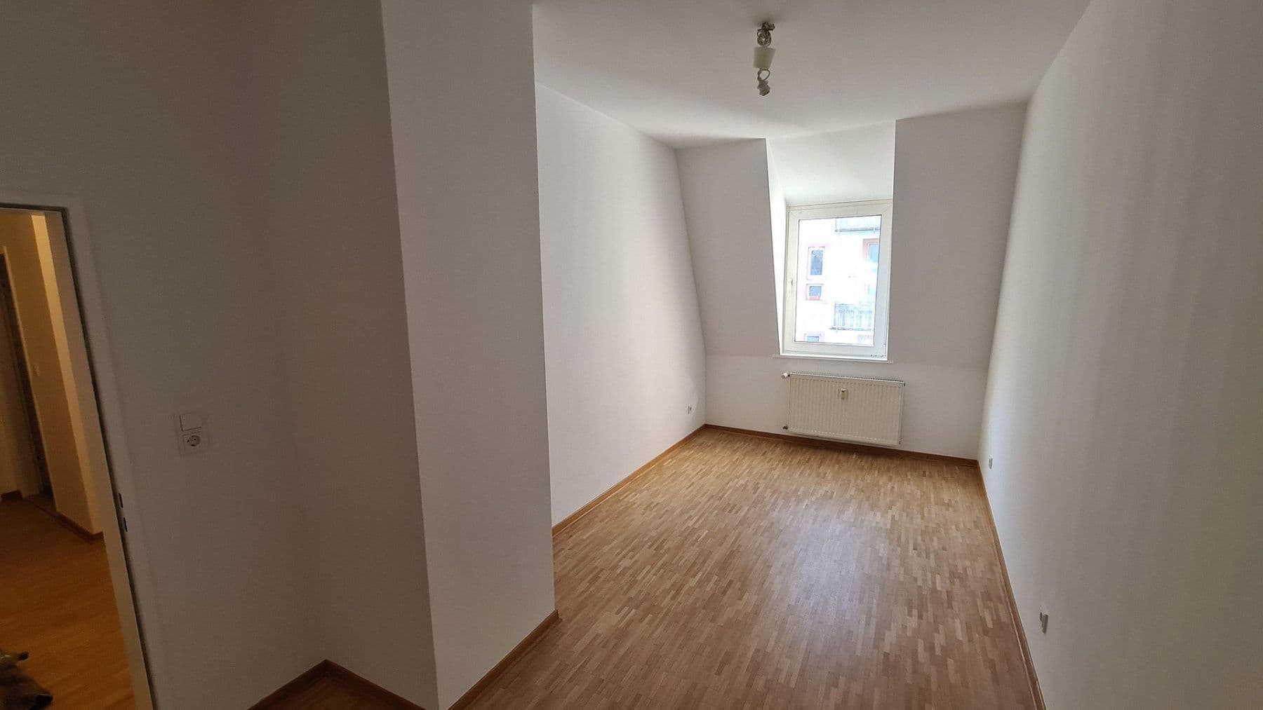 Pronájem bytu 2+1 60 m², Wurmbachstraße 6, Frankfurt, Hessen Pronájem bytu 2+1 60 m², Wurmbachstraße 6, Frankfurt, Hessen