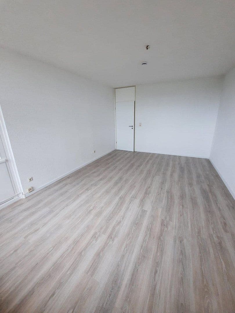 Pronájem bytu 2+1 70 m², Forellenweg 34, Lehrte, Dolní Sasko Pronájem bytu 2+1 70 m², Forellenweg 34, Lehrte, Dolní Sasko
