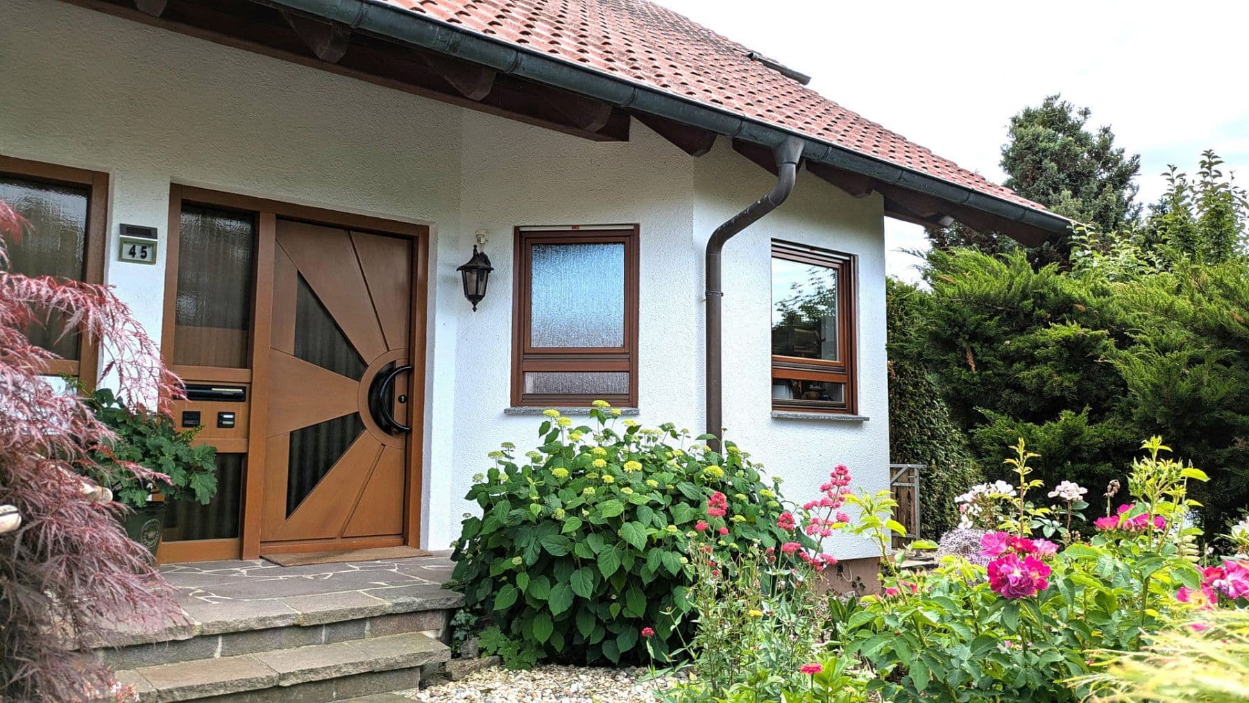 Prodej domu 154 m², pozemek 1.161 m², Wüstenrot, Bádensko-Württembersko Prodej domu 154 m², pozemek 1.161 m², Wüstenrot, Bádensko-Württembersko