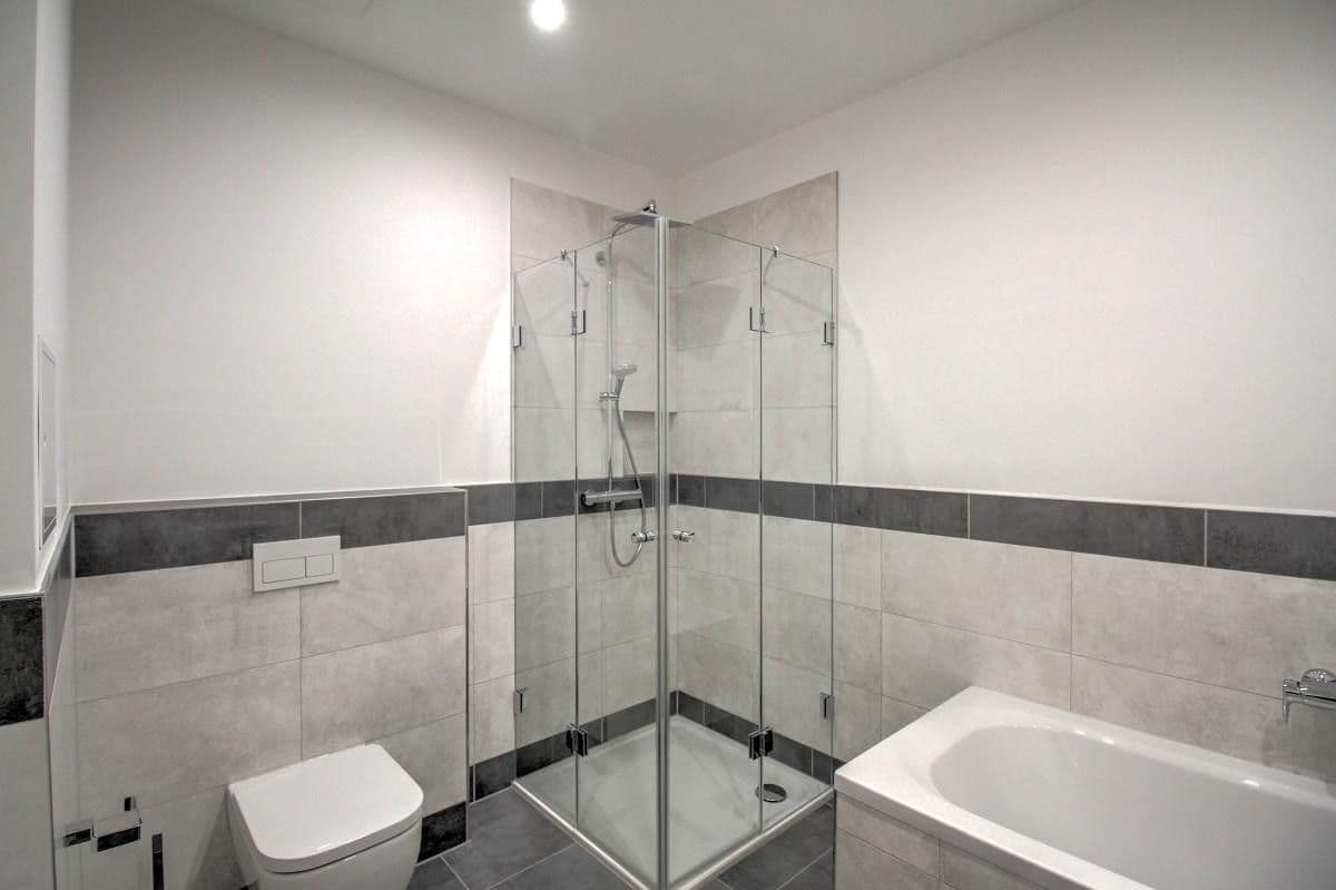 Pronájem bytu 2+1 73 m², Weißestraße 11, Leipzig, Sasko Pronájem bytu 2+1 73 m², Weißestraße 11, Leipzig, Sasko