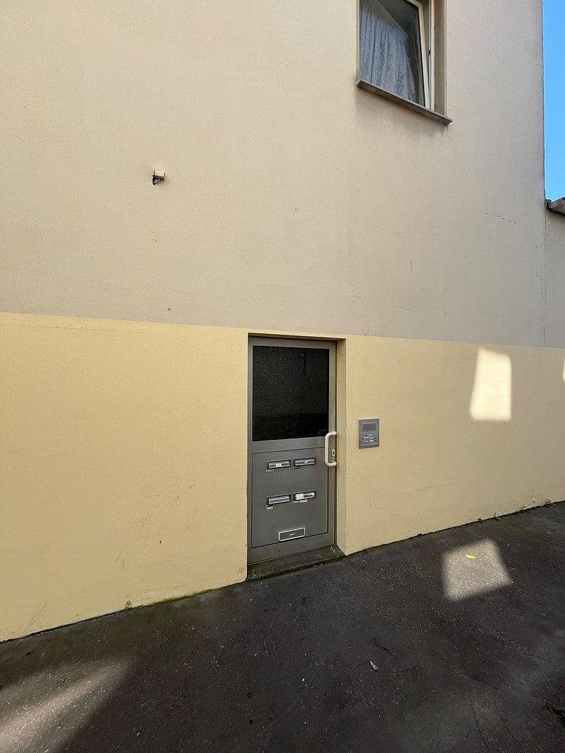 Pronájem bytu 5+1 100 m², Gerther Straße 8, Bochum, Severní Porýní-Vestfálsko Pronájem bytu 5+1 100 m², Gerther Straße 8, Bochum, Severní Porýní-Vestfálsko