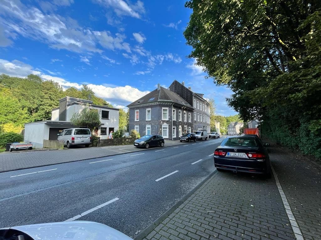Pronájem bytu 2+1 65 m², Remscheiderstraße 88A, Wuppertal, Severní Porýní-Vestfálsko Pronájem bytu 2+1 65 m², Remscheiderstraße 88A, Wuppertal, Severní Porýní-Vestfálsko