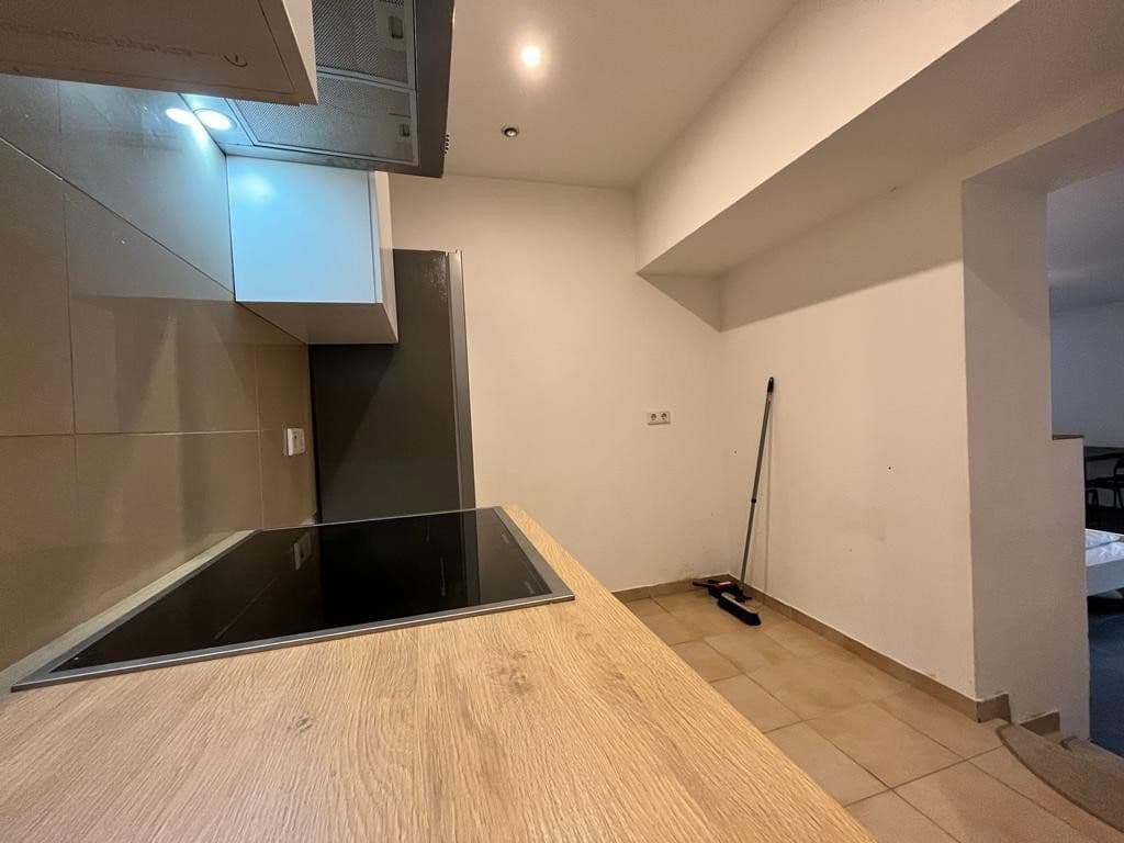 Pronájem bytu 2+1 65 m², Remscheiderstraße 88A, Wuppertal, Severní Porýní-Vestfálsko Pronájem bytu 2+1 65 m², Remscheiderstraße 88A, Wuppertal, Severní Porýní-Vestfálsko