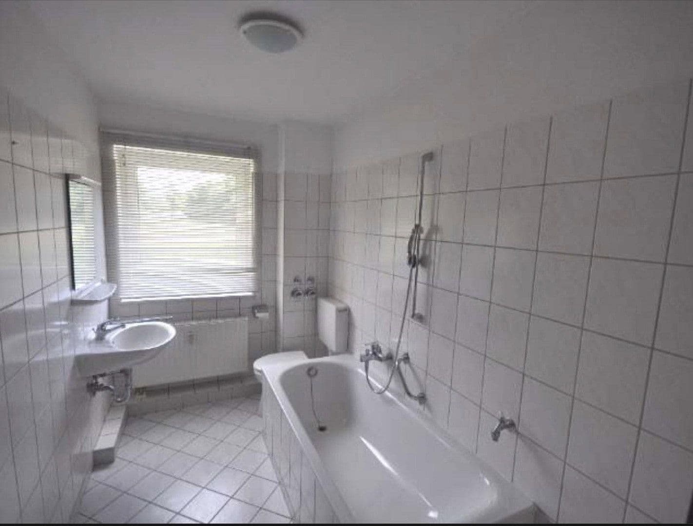 Pronájem bytu 2+1 61 m², Leopold-Spreer-Straße 6, Putbus, Mecklenburg-Vorpommern Pronájem bytu 2+1 61 m², Leopold-Spreer-Straße 6, Putbus, Mecklenburg-Vorpommern