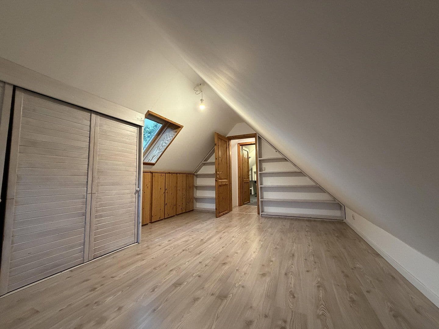 Pronájem domu 166 m², pozemek 700 m², Paul-Löbe-Weg, Elmshorn, Šlesvicko-Holštýnsko Pronájem domu 166 m², pozemek 700 m², Paul-Löbe-Weg, Elmshorn, Šlesvicko-Holštýnsko
