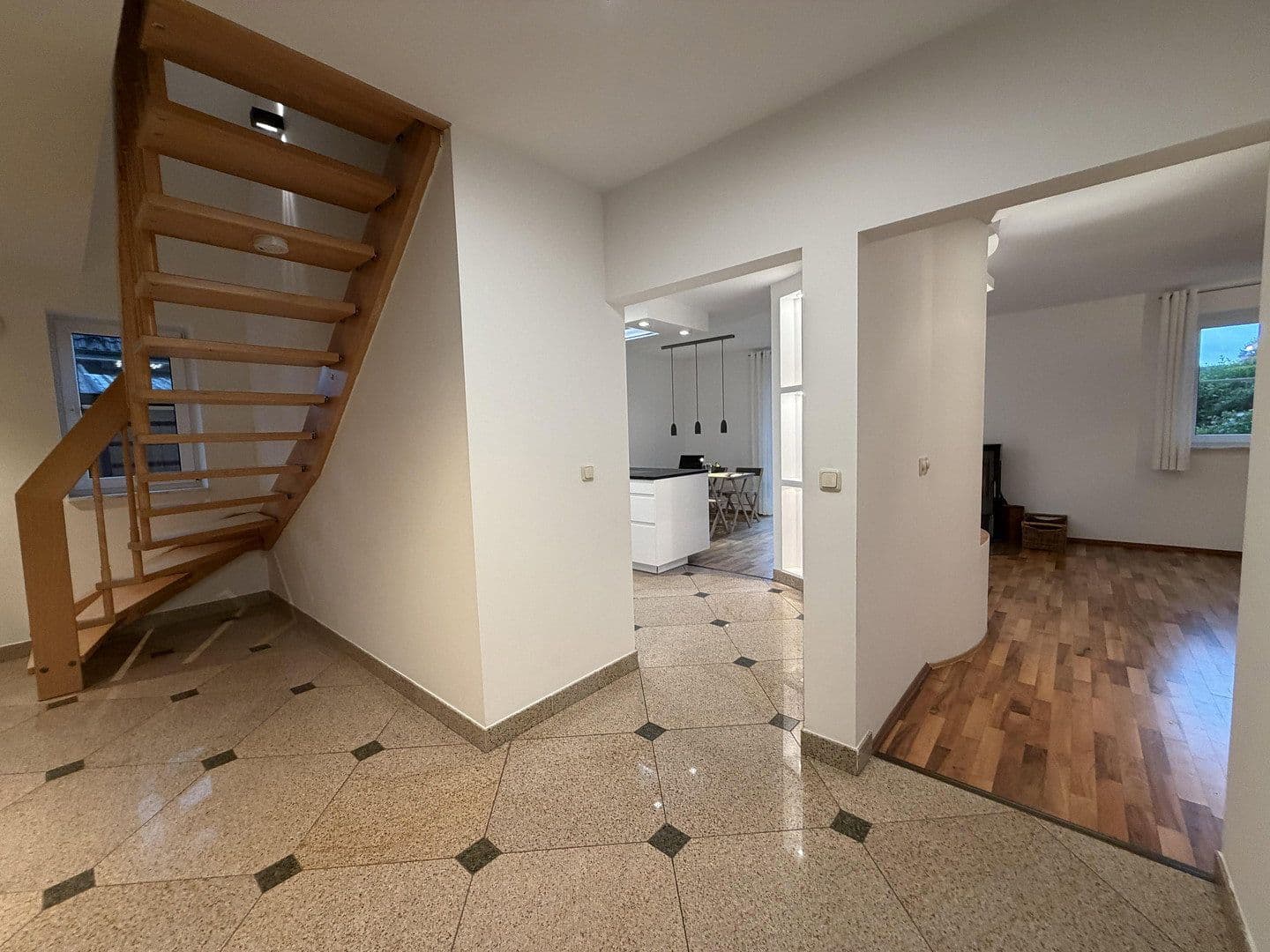 Pronájem domu 166 m², pozemek 700 m², Paul-Löbe-Weg, Elmshorn, Šlesvicko-Holštýnsko Pronájem domu 166 m², pozemek 700 m², Paul-Löbe-Weg, Elmshorn, Šlesvicko-Holštýnsko