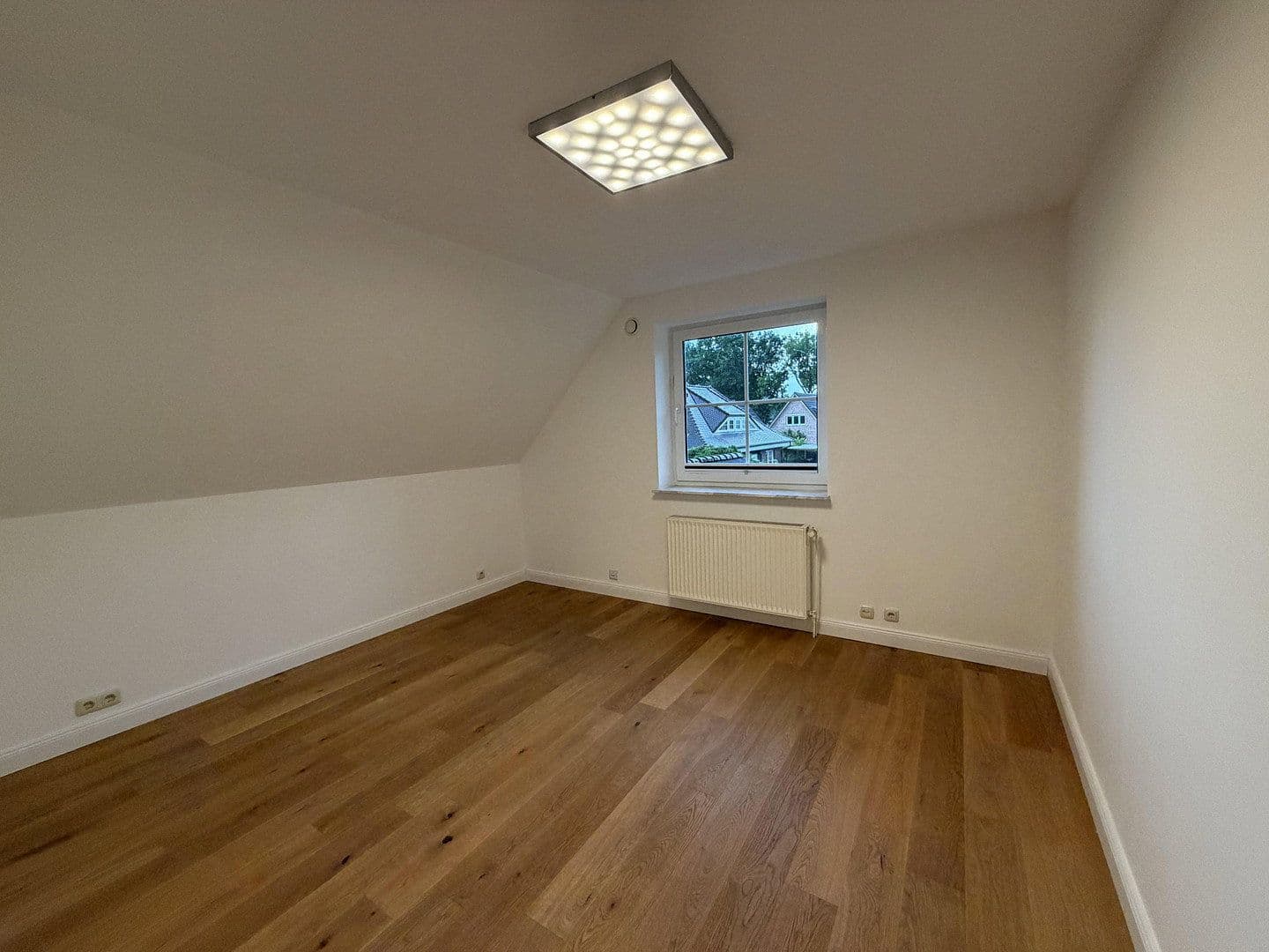 Pronájem domu 166 m², pozemek 700 m², Paul-Löbe-Weg, Elmshorn, Šlesvicko-Holštýnsko Pronájem domu 166 m², pozemek 700 m², Paul-Löbe-Weg, Elmshorn, Šlesvicko-Holštýnsko