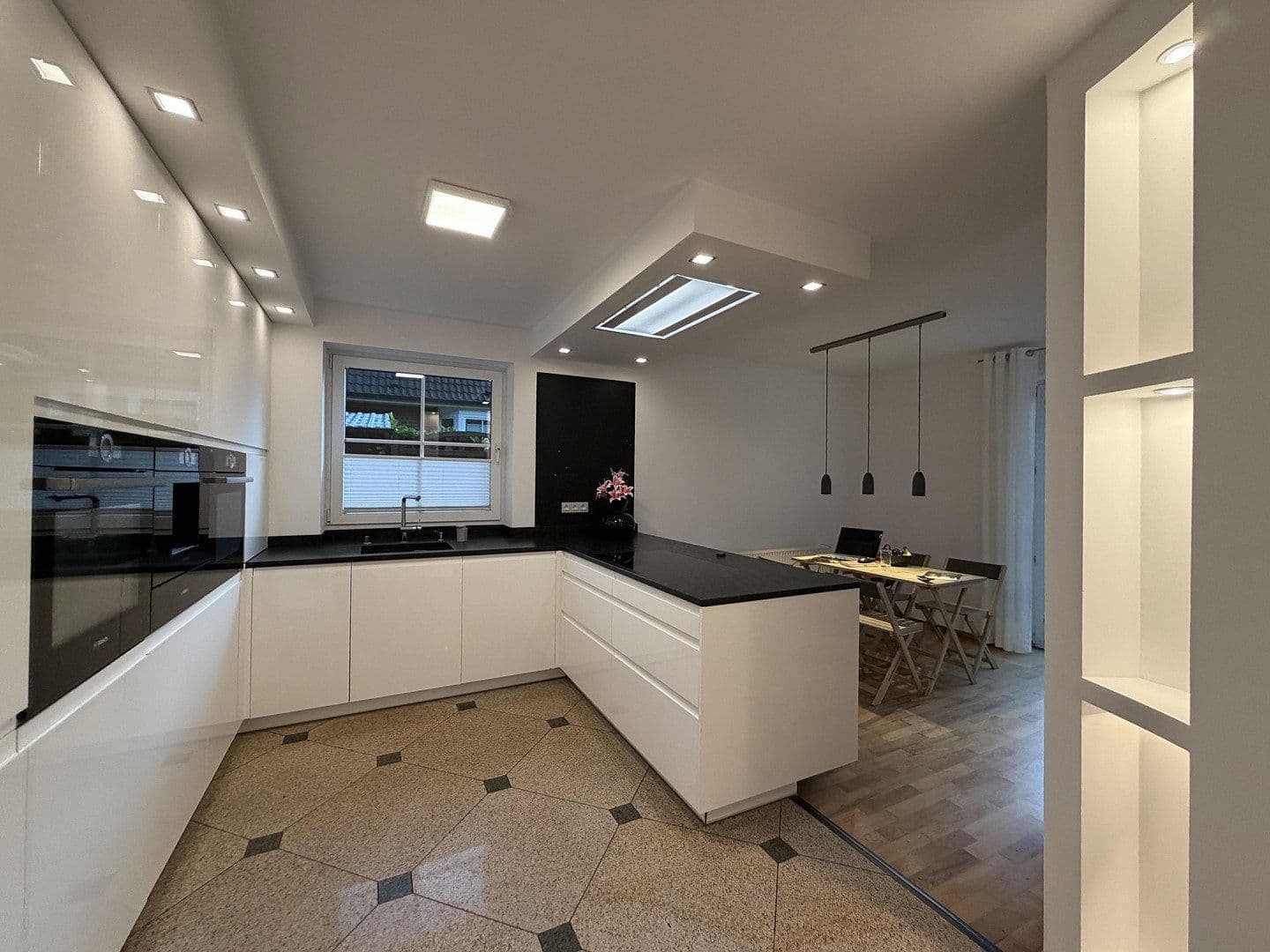 Pronájem domu 166 m², pozemek 700 m², Paul-Löbe-Weg, Elmshorn, Šlesvicko-Holštýnsko Pronájem domu 166 m², pozemek 700 m², Paul-Löbe-Weg, Elmshorn, Šlesvicko-Holštýnsko
