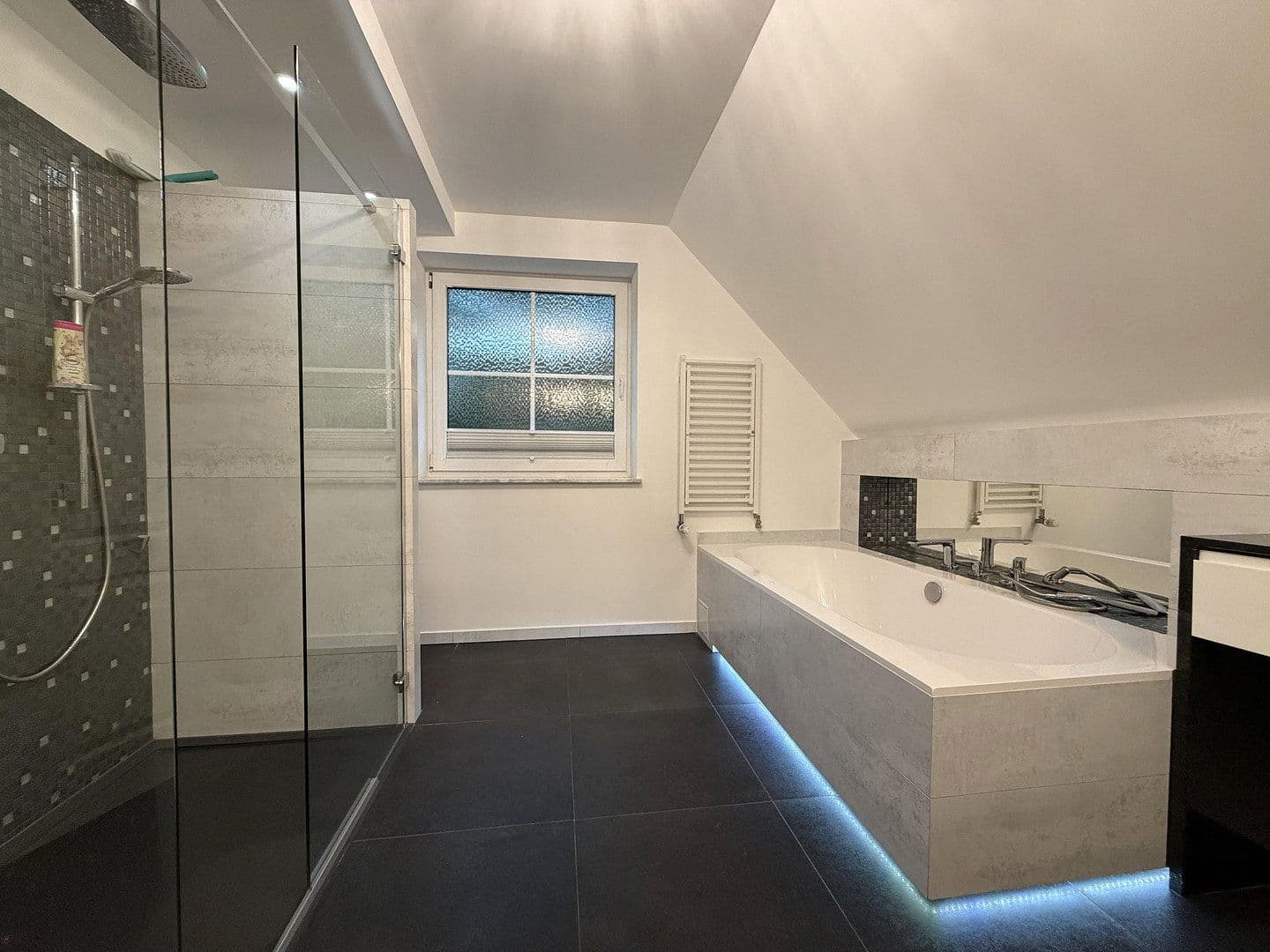 Pronájem domu 166 m², pozemek 700 m², Paul-Löbe-Weg, Elmshorn, Šlesvicko-Holštýnsko Pronájem domu 166 m², pozemek 700 m², Paul-Löbe-Weg, Elmshorn, Šlesvicko-Holštýnsko