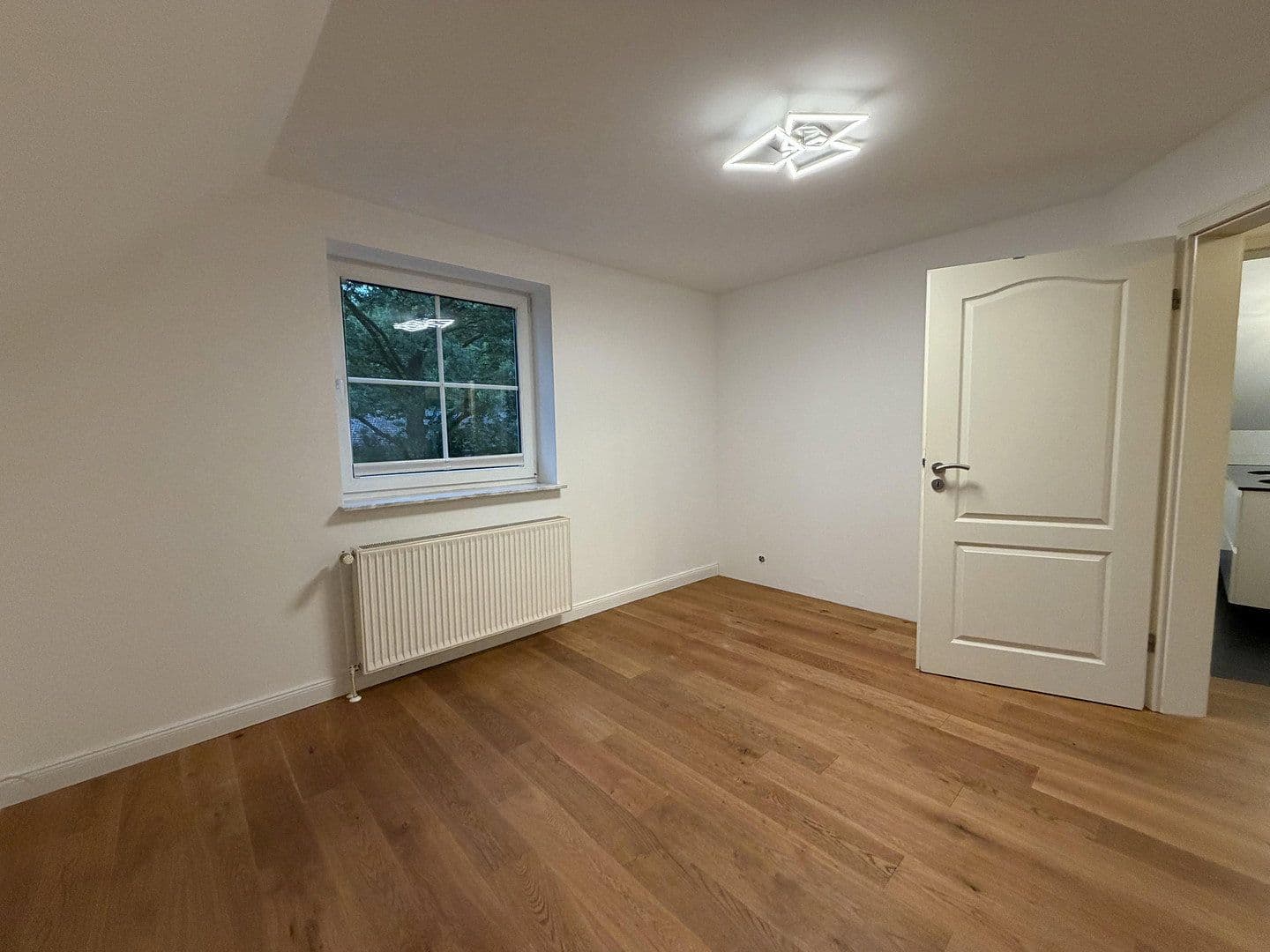 Pronájem domu 166 m², pozemek 700 m², Paul-Löbe-Weg, Elmshorn, Šlesvicko-Holštýnsko Pronájem domu 166 m², pozemek 700 m², Paul-Löbe-Weg, Elmshorn, Šlesvicko-Holštýnsko