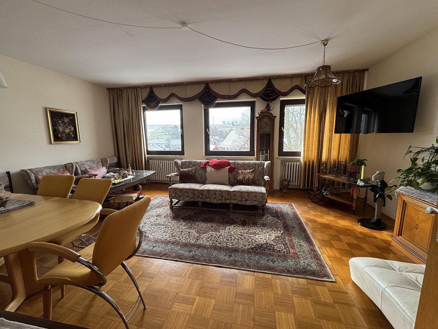 Prodej domu 320 m², pozemek 320 m², Nentershausen, Hessen Prodej domu 320 m², pozemek 320 m², Nentershausen, Hessen