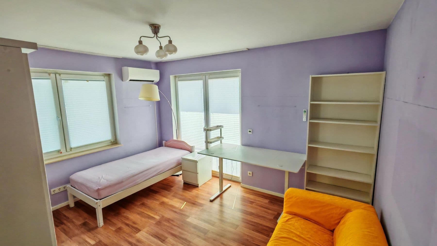 Pronájem domu 170 m², pozemek 398 m², Straubenhardt, Bádensko-Württembersko Pronájem domu 170 m², pozemek 398 m², Straubenhardt, Bádensko-Württembersko