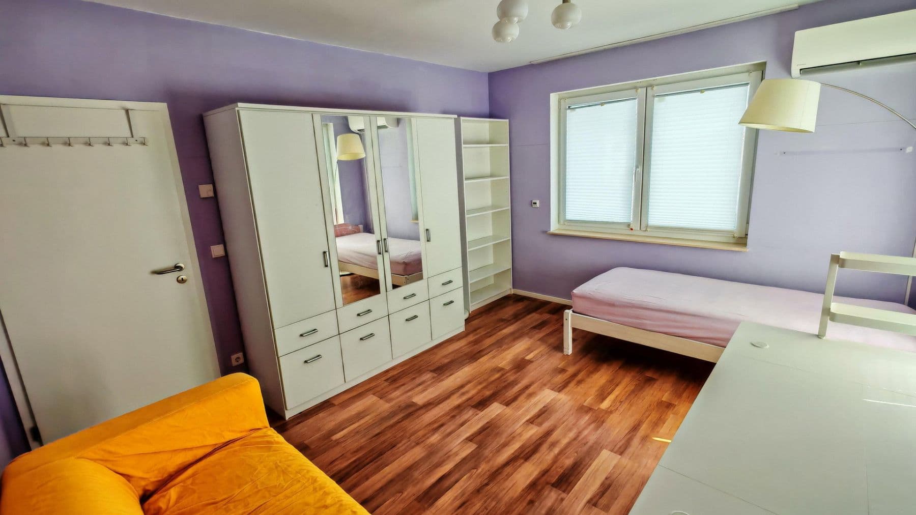 Pronájem domu 170 m², pozemek 398 m², Straubenhardt, Bádensko-Württembersko Pronájem domu 170 m², pozemek 398 m², Straubenhardt, Bádensko-Württembersko