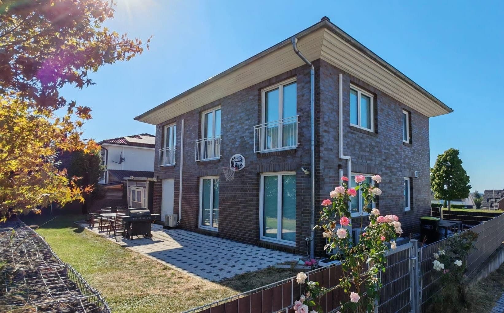 Pronájem domu 170 m², pozemek 398 m², Straubenhardt, Bádensko-Württembersko Pronájem domu 170 m², pozemek 398 m², Straubenhardt, Bádensko-Württembersko