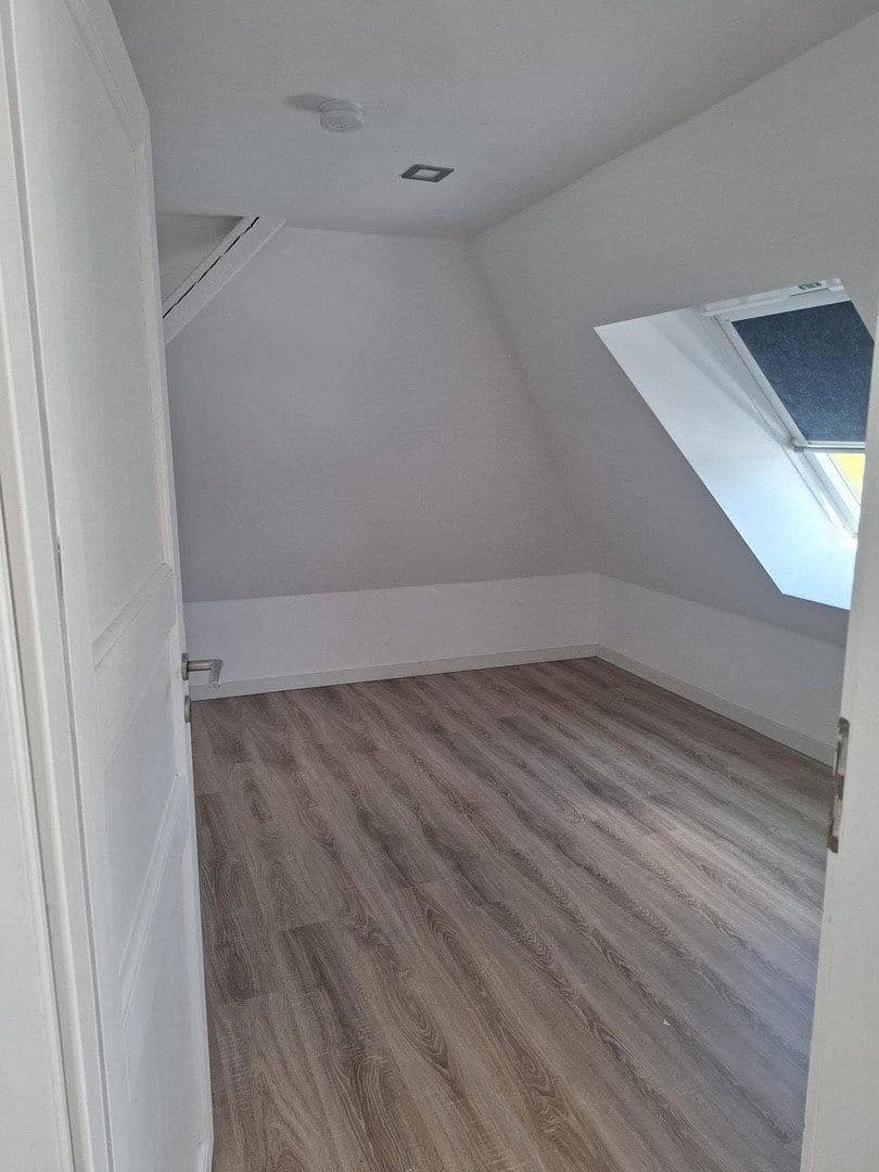 Pronájem bytu 5+1 140 m², Antilopenweg 12, Bielefeld, Severní Porýní-Vestfálsko Pronájem bytu 5+1 140 m², Antilopenweg 12, Bielefeld, Severní Porýní-Vestfálsko