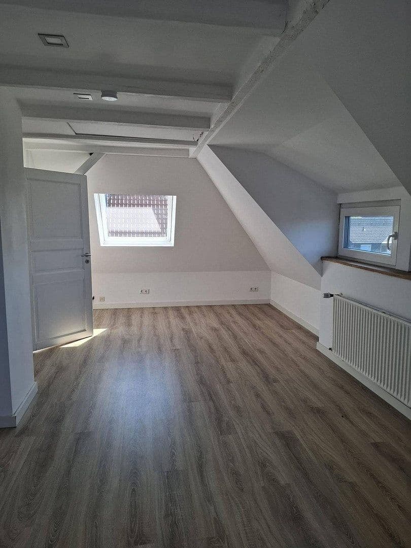 Pronájem bytu 5+1 140 m², Antilopenweg 12, Bielefeld, Severní Porýní-Vestfálsko Pronájem bytu 5+1 140 m², Antilopenweg 12, Bielefeld, Severní Porýní-Vestfálsko