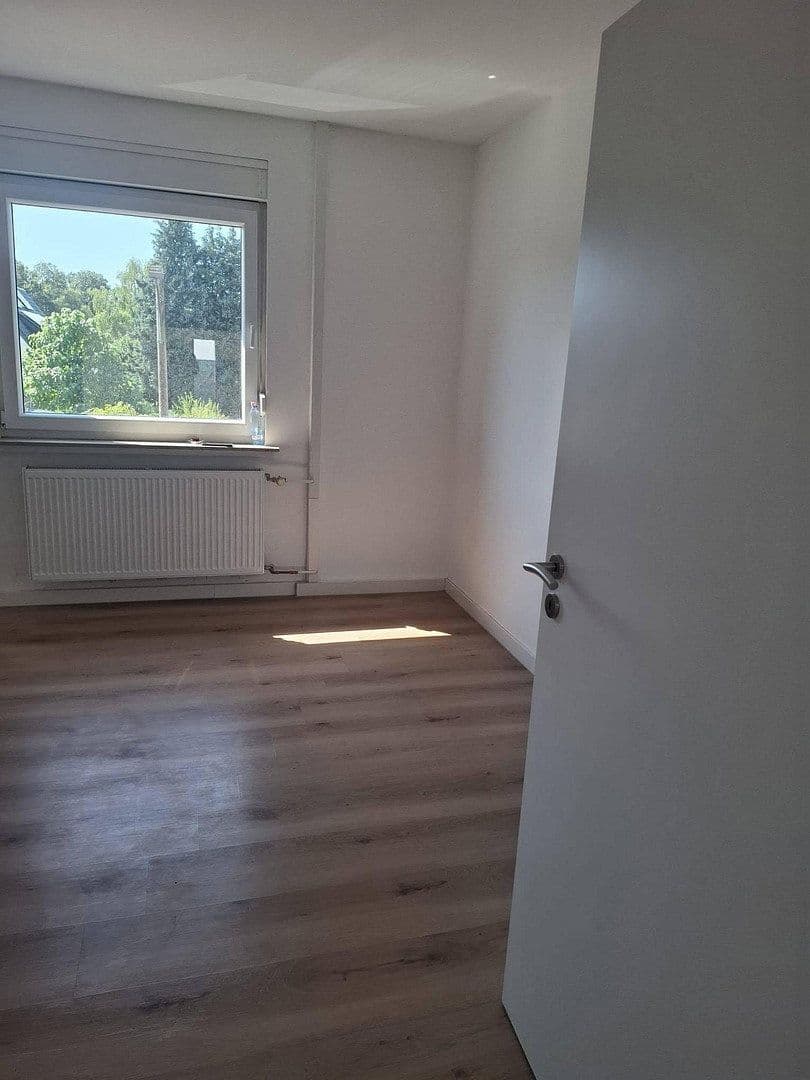 Pronájem bytu 5+1 140 m², Antilopenweg 12, Bielefeld, Severní Porýní-Vestfálsko Pronájem bytu 5+1 140 m², Antilopenweg 12, Bielefeld, Severní Porýní-Vestfálsko