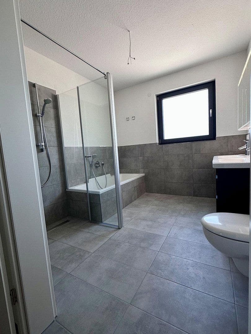 Pronájem bytu 3+kk 107 m², Harthäuser Straße 18, Igersheim, Bádensko-Württembersko Pronájem bytu 3+kk 107 m², Harthäuser Straße 18, Igersheim, Bádensko-Württembersko