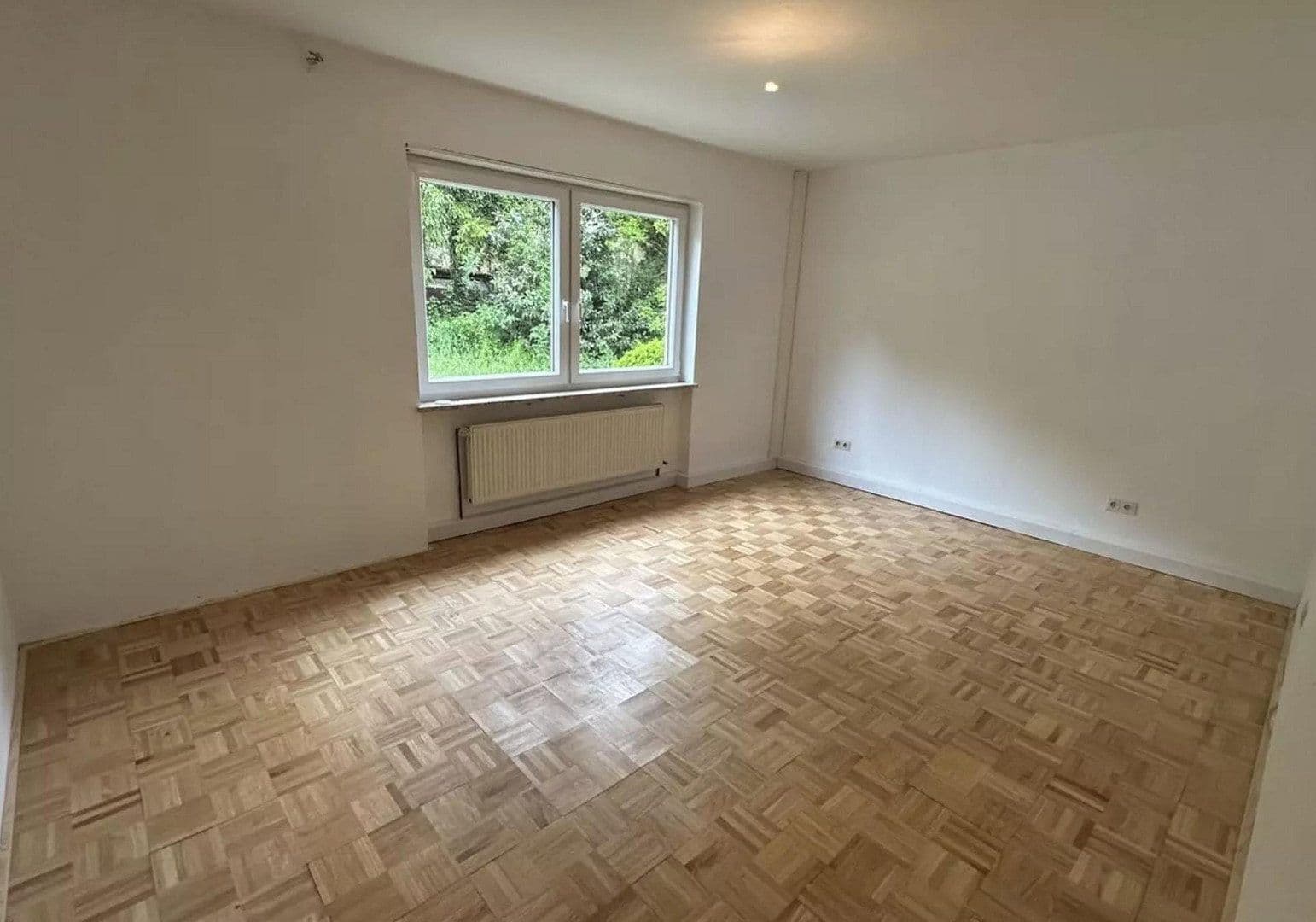 Prodej domu 163 m², pozemek 543 m², Schoppachstr.5, Rehlingen-Siersburg, Země Sársko Prodej domu 163 m², pozemek 543 m², Schoppachstr.5, Rehlingen-Siersburg, Země Sársko