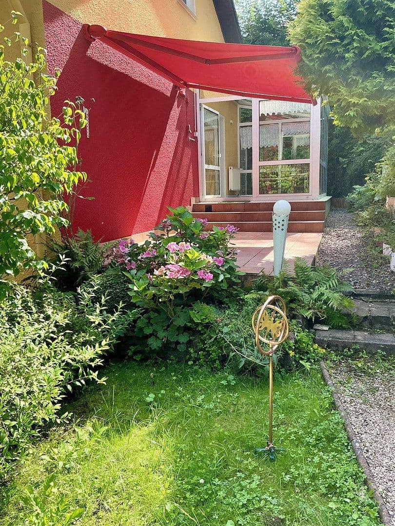 Prodej domu 163 m², pozemek 543 m², Schoppachstr.5, Rehlingen-Siersburg, Země Sársko Prodej domu 163 m², pozemek 543 m², Schoppachstr.5, Rehlingen-Siersburg, Země Sársko