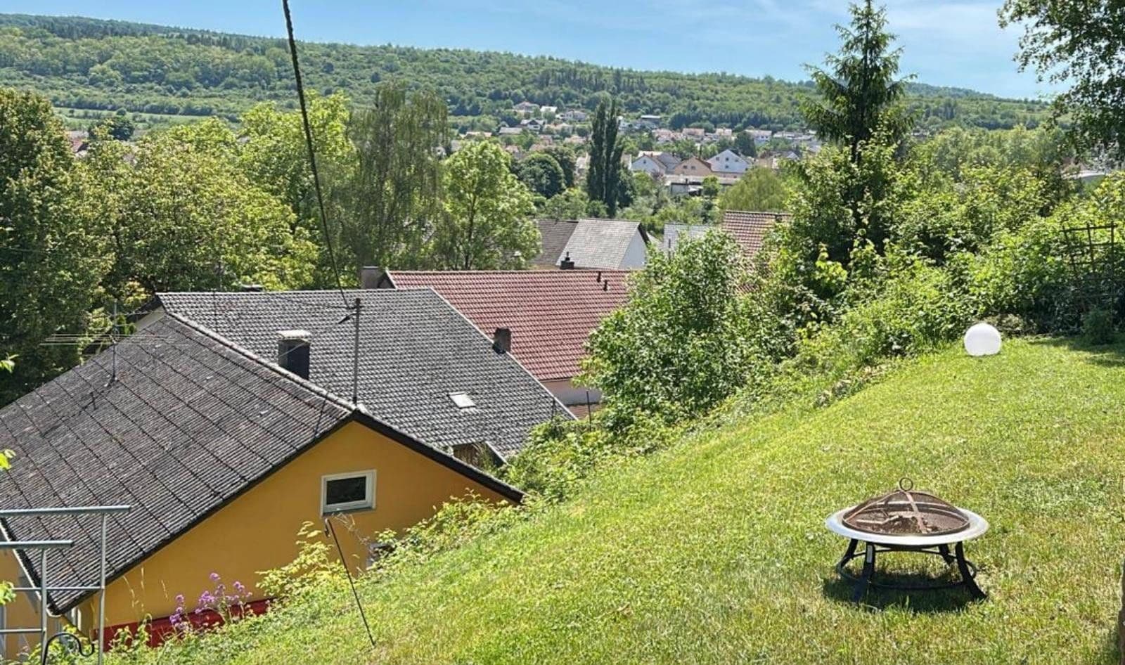 Prodej domu 163 m², pozemek 543 m², Schoppachstr.5, Rehlingen-Siersburg, Země Sársko Prodej domu 163 m², pozemek 543 m², Schoppachstr.5, Rehlingen-Siersburg, Země Sársko