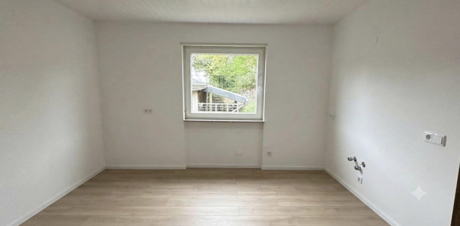 Prodej domu 163 m², pozemek 543 m², Schoppachstr.5, Rehlingen-Siersburg, Země Sársko Prodej domu 163 m², pozemek 543 m², Schoppachstr.5, Rehlingen-Siersburg, Země Sársko