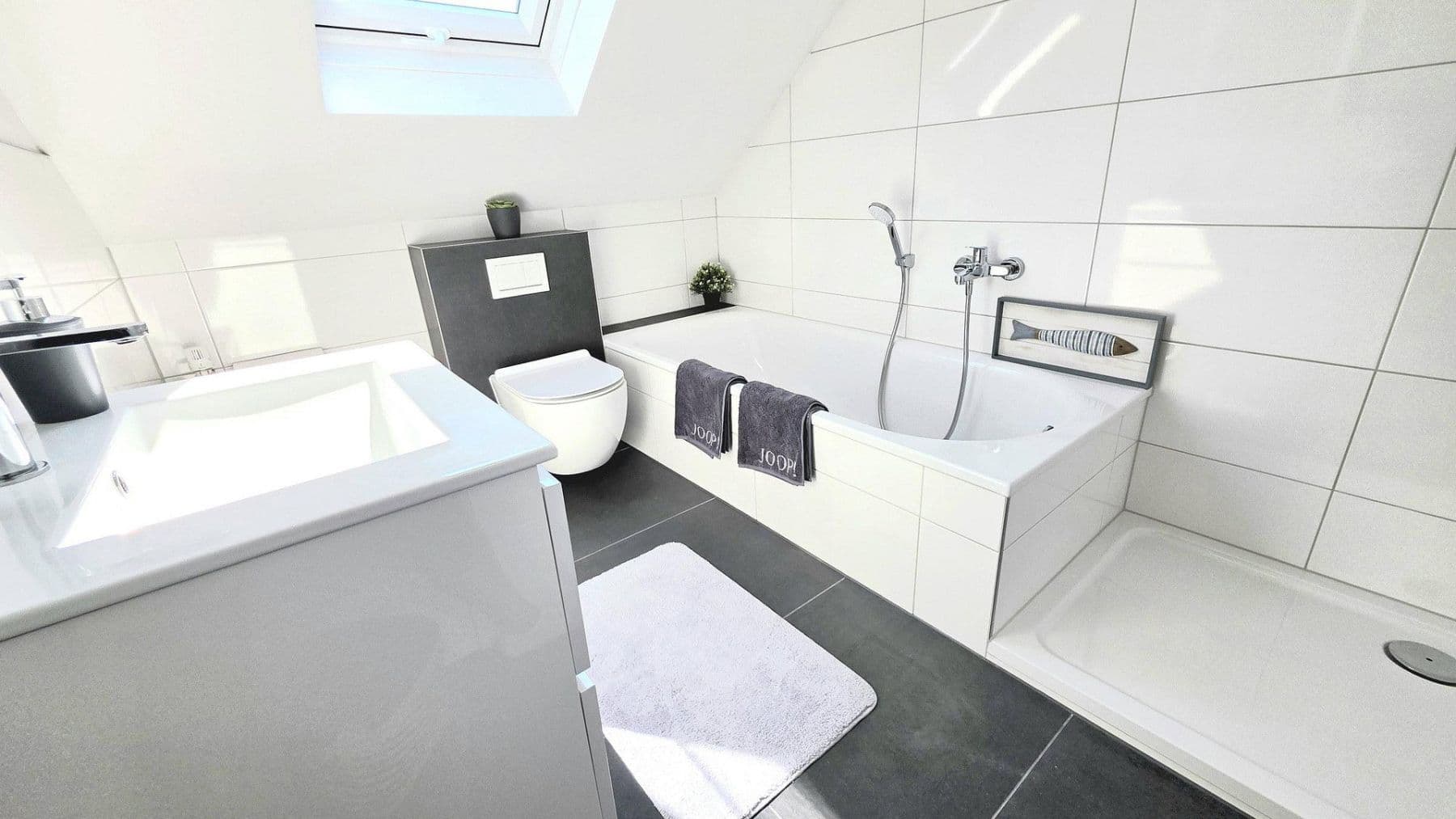 Prodej bytu 3+1 94 m², Akazienweg 15a, Hemer, Severní Porýní-Vestfálsko Prodej bytu 3+1 94 m², Akazienweg 15a, Hemer, Severní Porýní-Vestfálsko