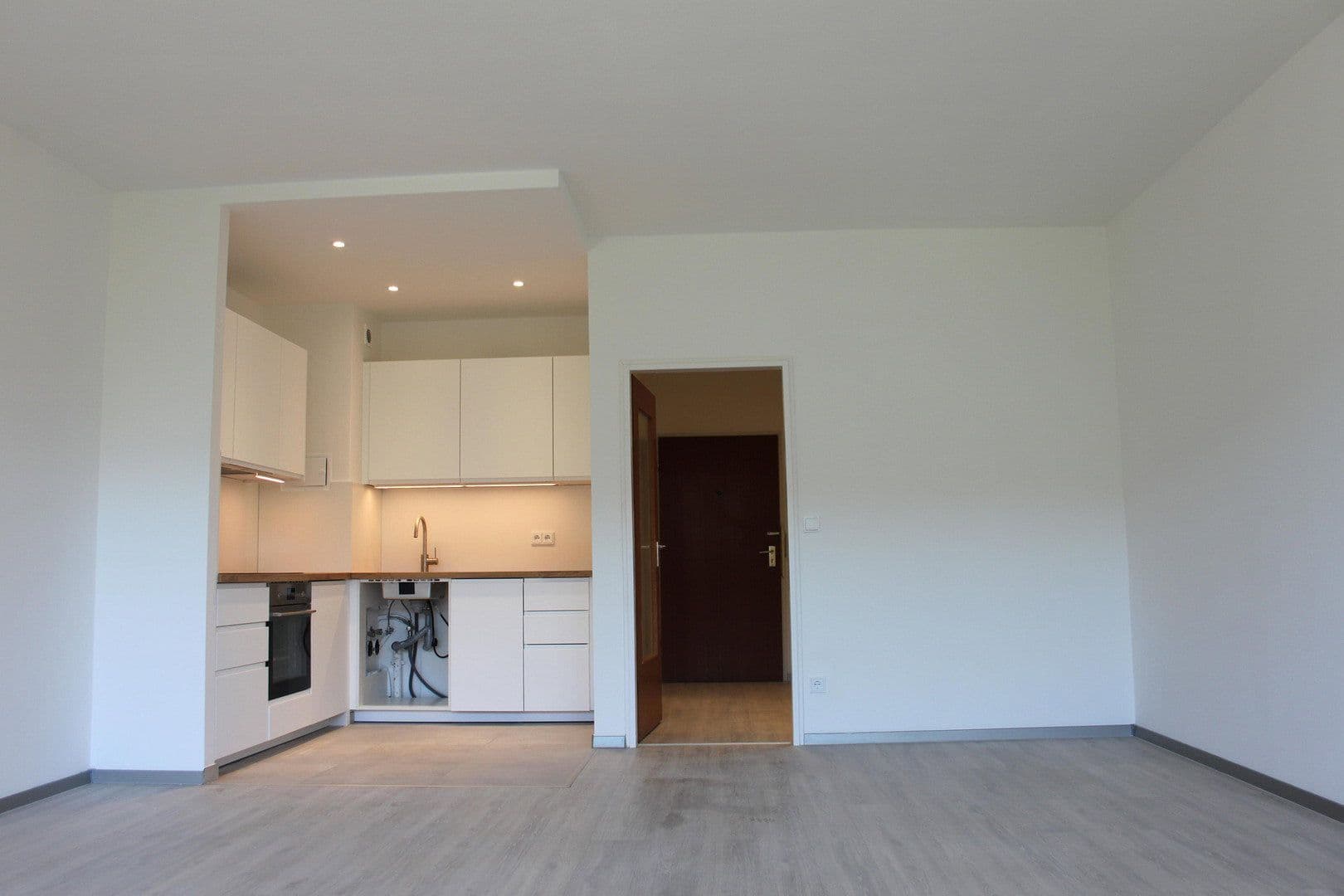 Pronájem bytu 1+kk 48 m², Landsberger Straße 427, München, Bavorsko Pronájem bytu 1+kk 48 m², Landsberger Straße 427, München, Bavorsko