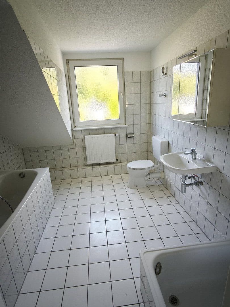 Pronájem bytu 2+1 58 m², Viehhofstraße 55, Wuppertal, Severní Porýní-Vestfálsko Pronájem bytu 2+1 58 m², Viehhofstraße 55, Wuppertal, Severní Porýní-Vestfálsko