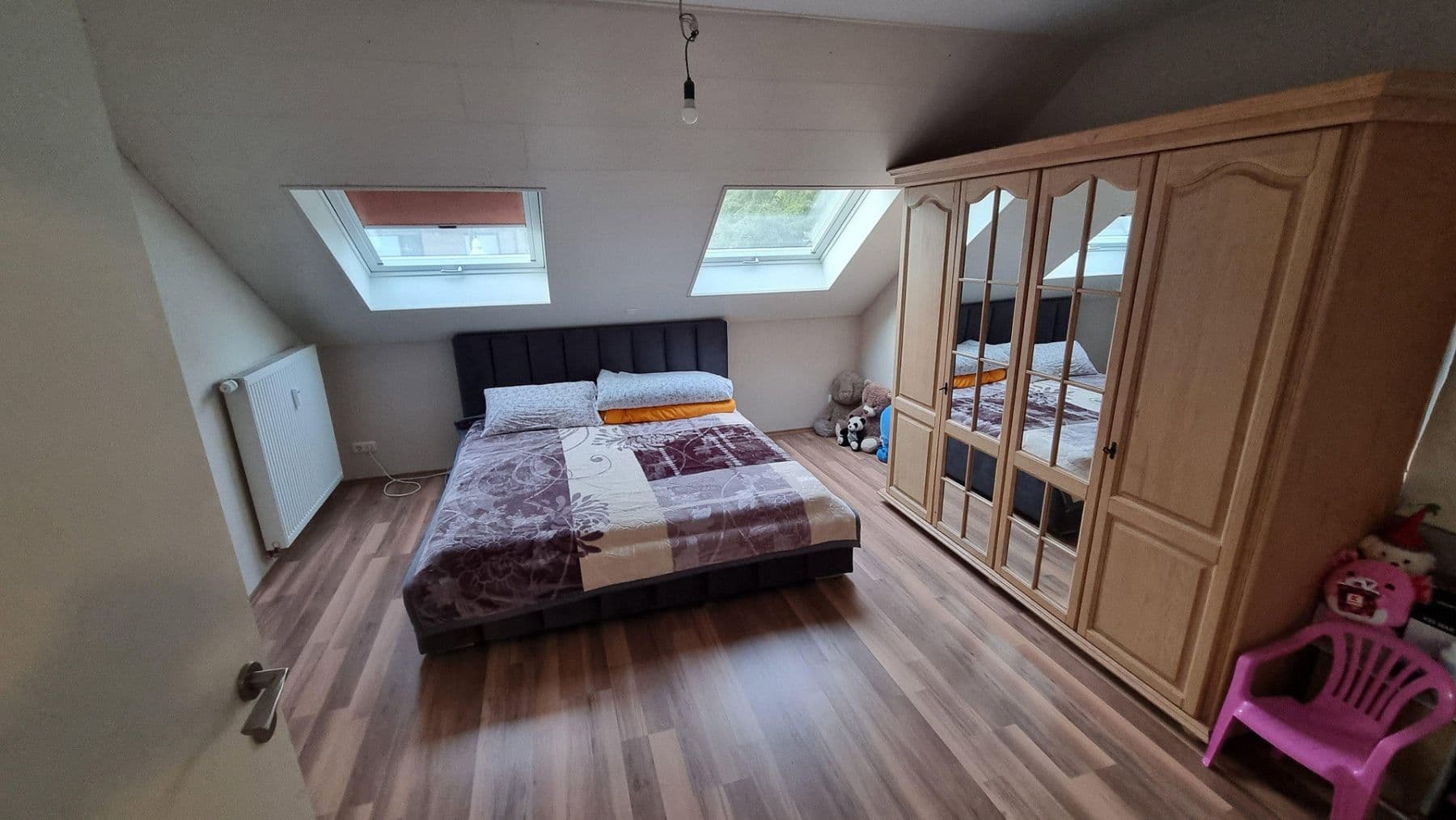 Prodej domu 252 m², pozemek 830 m², Kreuztal, Severní Porýní-Vestfálsko Prodej domu 252 m², pozemek 830 m², Kreuztal, Severní Porýní-Vestfálsko