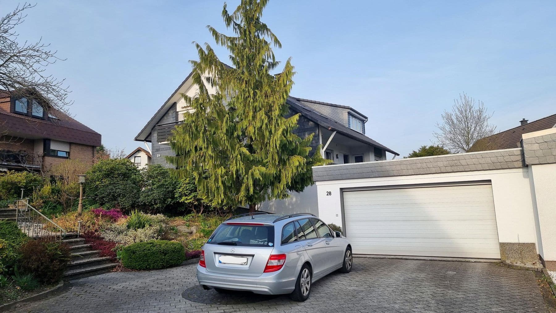 Prodej domu 252 m², pozemek 830 m², Kreuztal, Severní Porýní-Vestfálsko Prodej domu 252 m², pozemek 830 m², Kreuztal, Severní Porýní-Vestfálsko