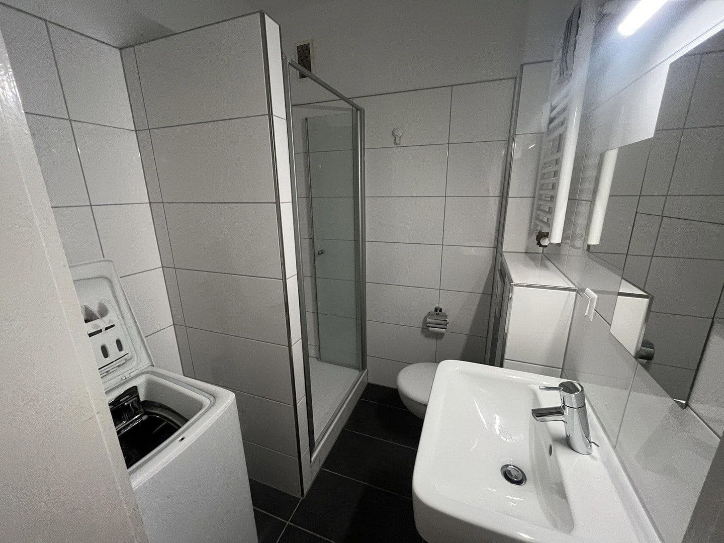 Pronájem bytu 1+1 35 m², Graf-Rhena-Straße 24a, Karlsruhe, Bádensko-Württembersko Pronájem bytu 1+1 35 m², Graf-Rhena-Straße 24a, Karlsruhe, Bádensko-Württembersko